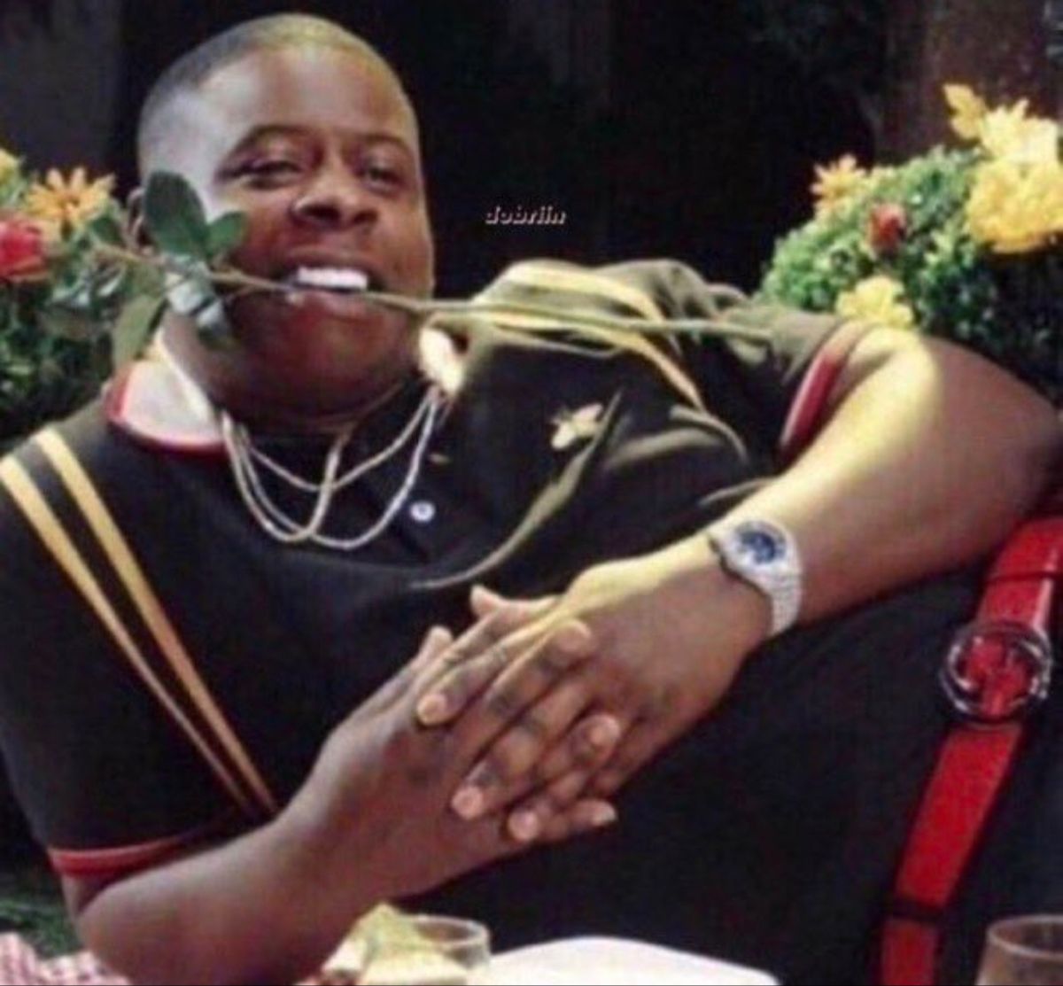 Valention aughhh pose